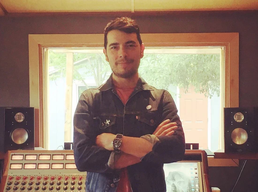 Carlos de la Garza at Music Friends Studios in 2023.webp