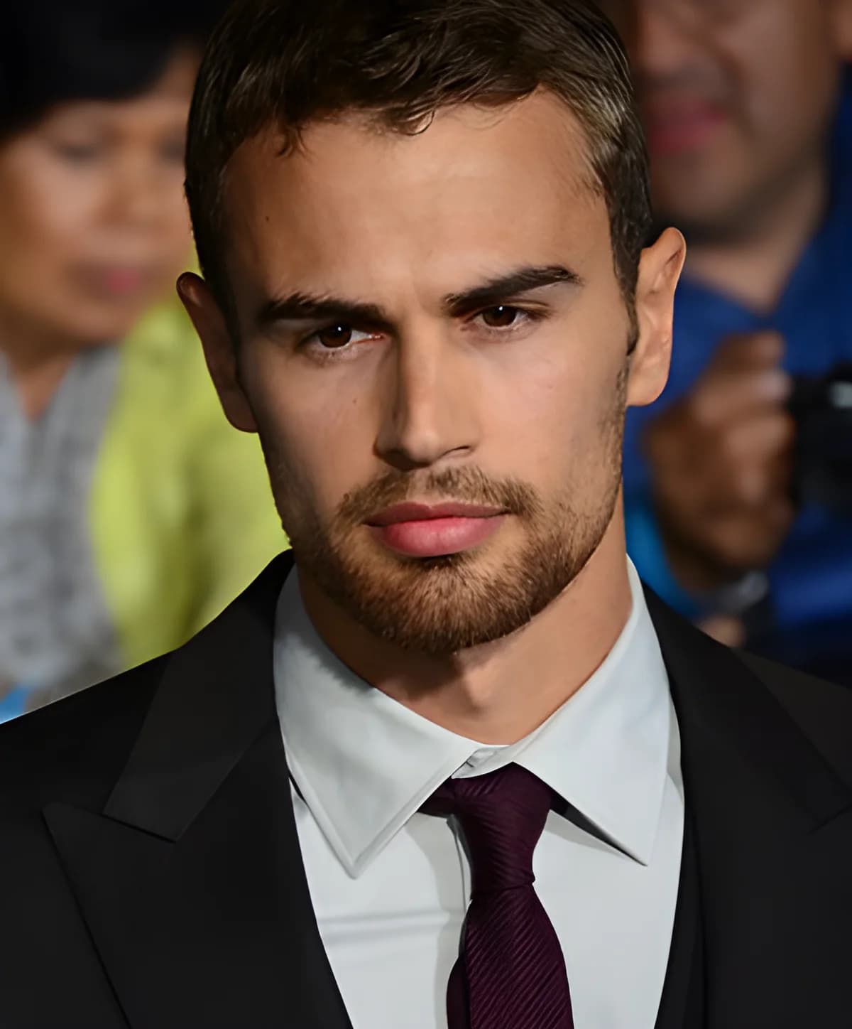 Theo James March 18, 2014 (cropped).jpg