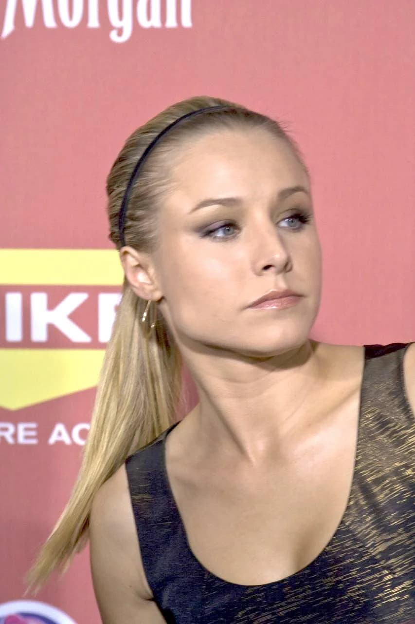 Kristen Bell at Scream Awards (1868142242).jpg